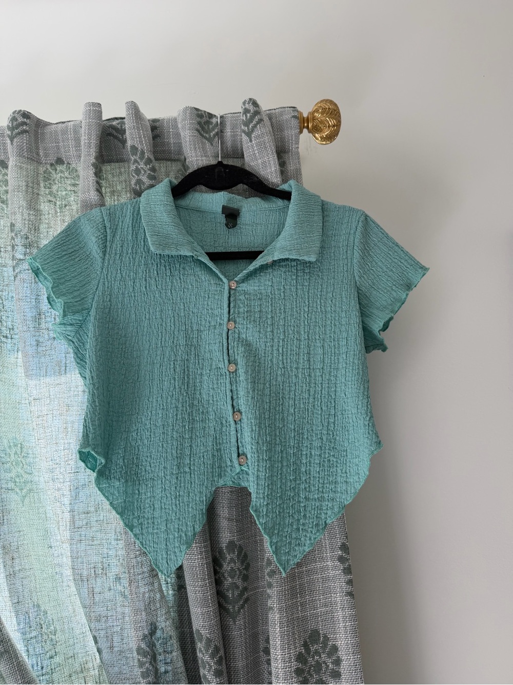 wild fable Teal Crinkle Button-Front Collared Crop Top